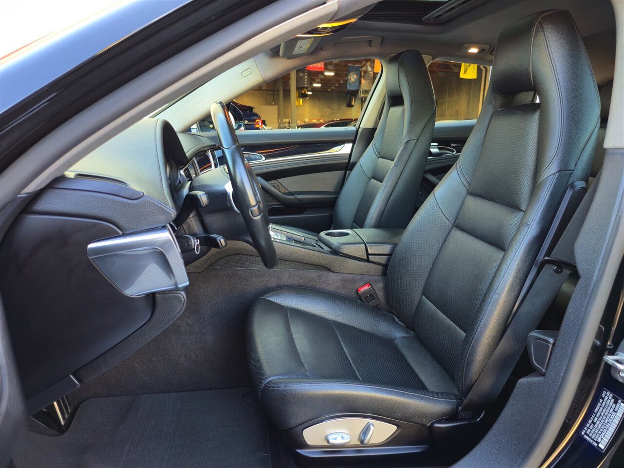 2016 Porsche Panamera 4 - Photo 13 - Mesa, AZ 85215