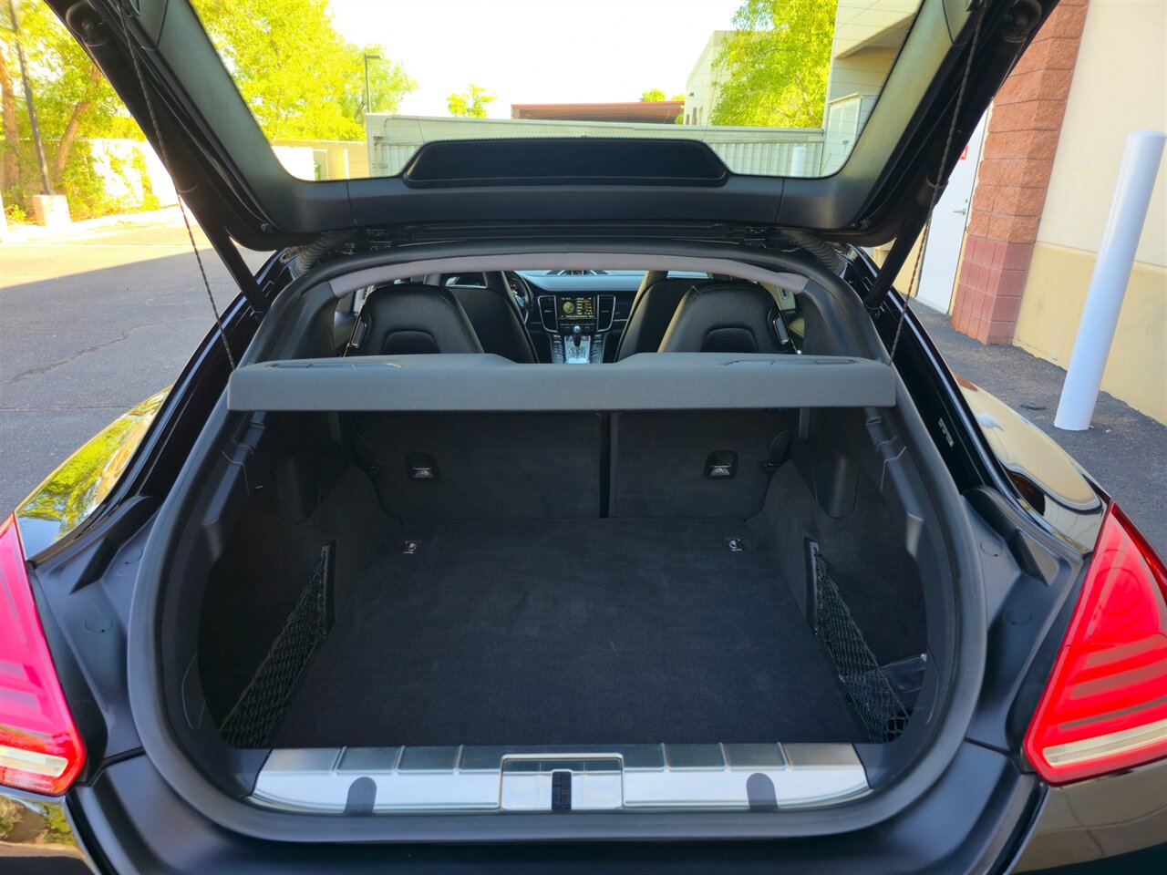 2016 Porsche Panamera 4 - Photo 32 - Mesa, AZ 85215
