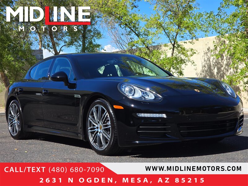 2016 Porsche Panamera 4  