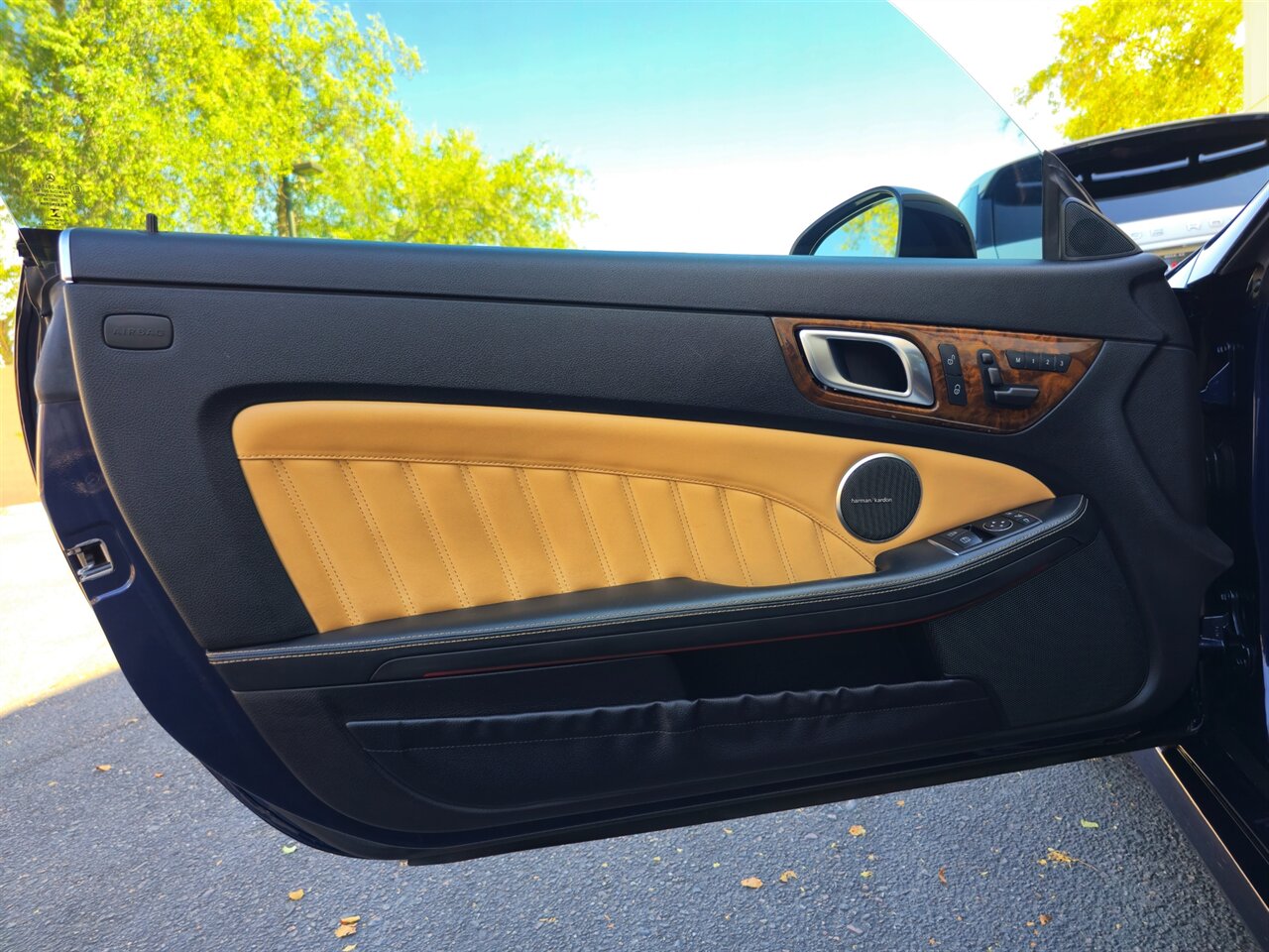 2015 Mercedes-Benz SLK 250 designo Edition - Photo 13 - Mesa, AZ 85215