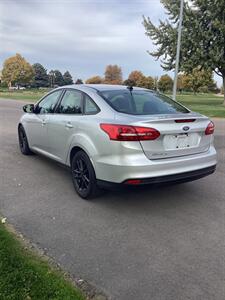 2017 Ford Focus SE   - Photo 3 - Nampa, ID 83687
