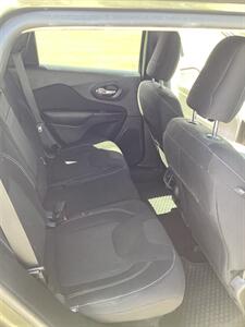2016 Jeep Cherokee Latitude   - Photo 9 - Nampa, ID 83687