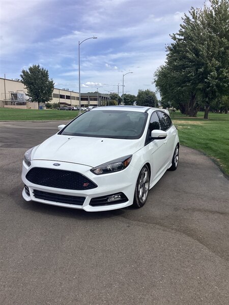 2017 Ford Focus ST  2 - Photo 1 - Nampa, ID 83687