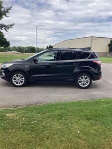 2018 Ford Escape SE   - Photo 2 - Nampa, ID 83687