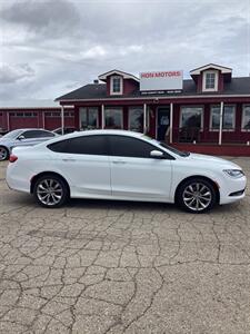 2015 Chrysler 200 S   - Photo 3 - Nampa, ID 83687