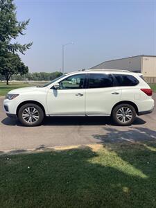 2018 Nissan Pathfinder SV - Photo 2 - Nampa, ID 83687