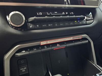 2025 Toyota Sequoia Platinum Hybrid 4WD   - Photo 17 - Eugene, OR 97403