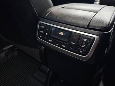 2019 Toyota Highlander Hybrid Limited Platinum AWD   - Photo 36 - Eugene, OR 97403