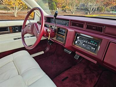 1989 Cadillac DeVille   - Photo 21 - Eugene, OR 97403