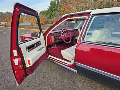 1989 Cadillac DeVille   - Photo 28 - Eugene, OR 97403