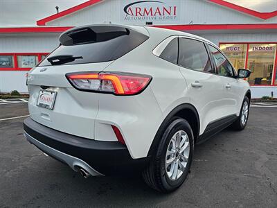 2022 Ford Escape SE   - Photo 9 - Eugene, OR 97403