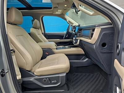 2023 Ford Expedition Limited   - Photo 16 - Eugene, OR 97403
