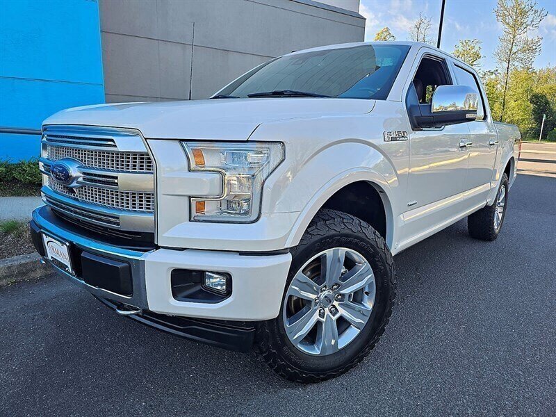 2017 Ford F-150 SuperCrew Platinum Edition 4WD  