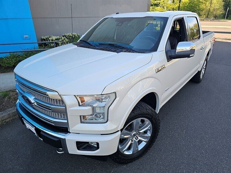 2017 Ford F-150 SuperCrew Platinum Edition 4WD  