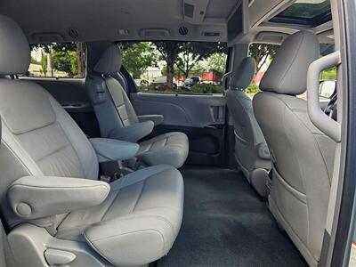 2016 Toyota Sienna XLE 7-Passenger w/ Captains Chairs   - Photo 24 - Eugene, OR 97403