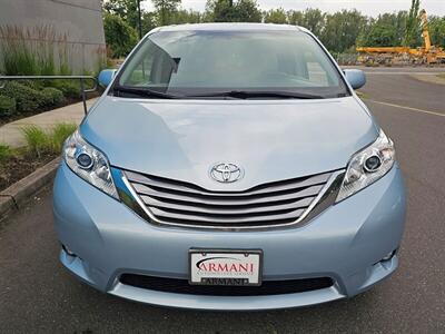 2016 Toyota Sienna XLE 7-Passenger w/ Captains Chairs   - Photo 12 - Eugene, OR 97403