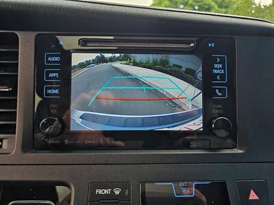 2016 Toyota Sienna XLE 7-Passenger w/ Captains Chairs   - Photo 21 - Eugene, OR 97403