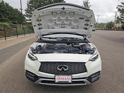 2018 INFINITI QX30 Essential   - Photo 15 - Eugene, OR 97403