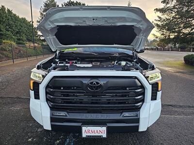 2023 Toyota Tundra SR5  CrewMax 4WD - Photo 14 - Eugene, OR 97403