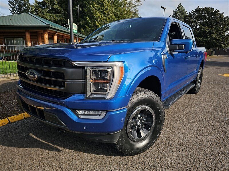 2022 Ford F-150 SuperCrew 4WD Lariat  