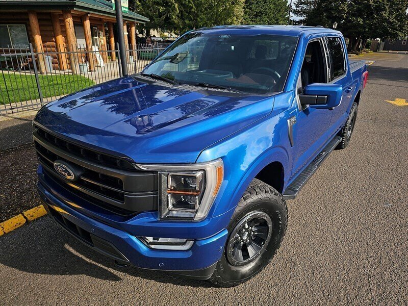 2022 Ford F-150 SuperCrew 4WD Lariat  