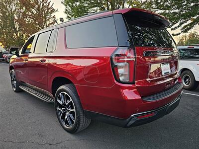 2021 Chevrolet Suburban RST   - Photo 3 - Eugene, OR 97403