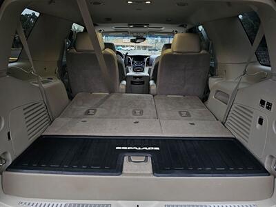 2015 Cadillac Escalade Premium   - Photo 7 - Eugene, OR 97403