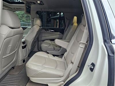 2015 Cadillac Escalade Premium   - Photo 25 - Eugene, OR 97403