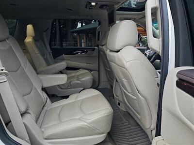 2015 Cadillac Escalade Premium   - Photo 28 - Eugene, OR 97403