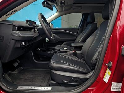 2021 Ford Mustang Mach-E Premium AWD   - Photo 20 - Eugene, OR 97403