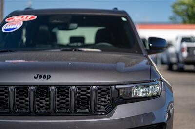 2023 Jeep Grand Cherokee Altitude   - Photo 3 - Eugene, OR 97403