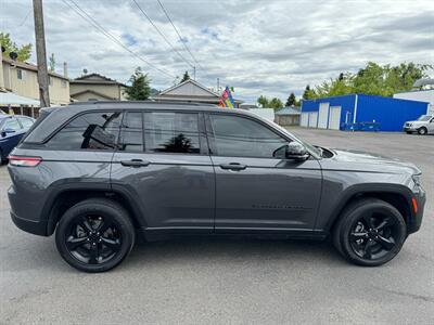 2023 Jeep Grand Cherokee Altitude   - Photo 5 - Eugene, OR 97403