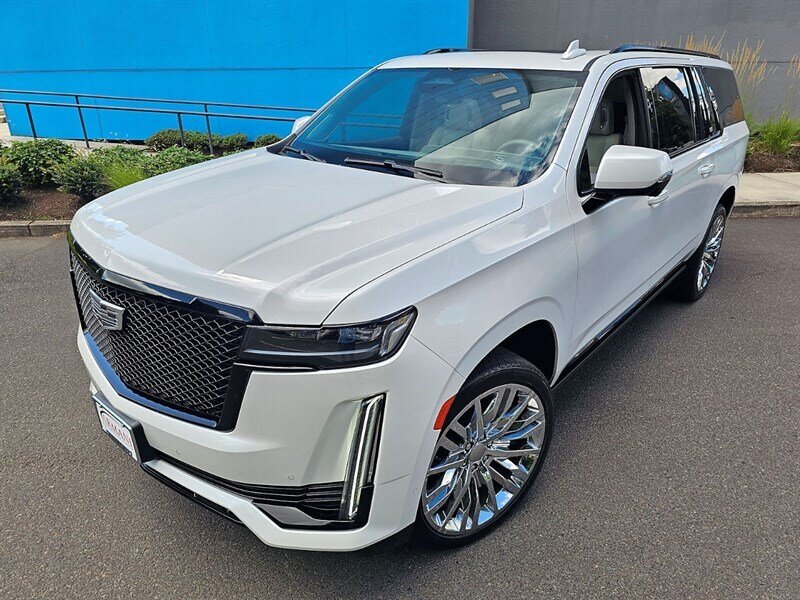 2023 Cadillac Escalade ESV Sport Platinum Diesel 4WD/AWD  