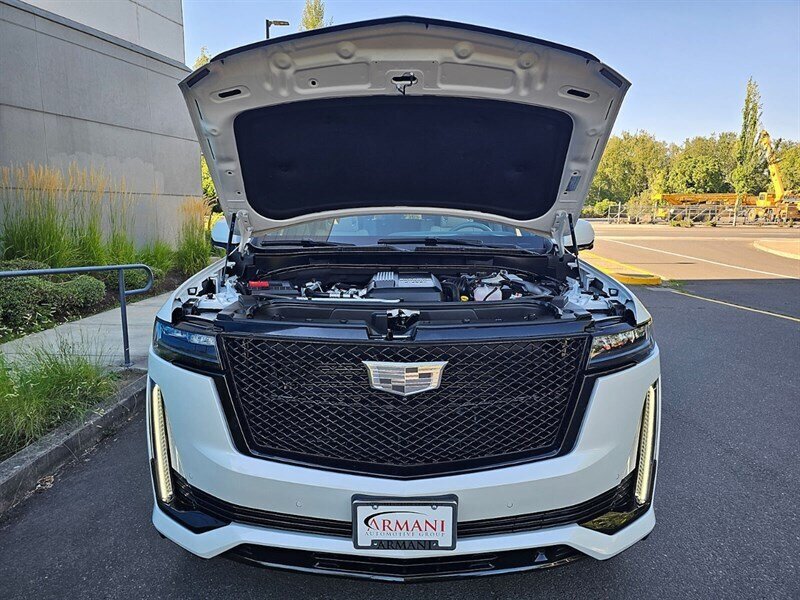 2023 Cadillac Escalade ESV Sport Platinum photo 7