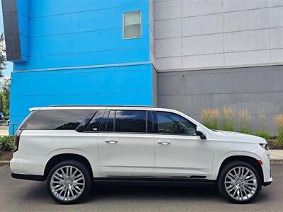 2023 Cadillac Escalade ESV Sport Platinum Diesel 4WD/AWD   - Photo 8 - Eugene, OR 97403