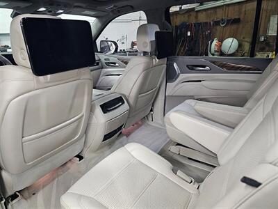 2023 Cadillac Escalade ESV Sport Platinum Diesel 4WD/AWD   - Photo 9 - Eugene, OR 97403