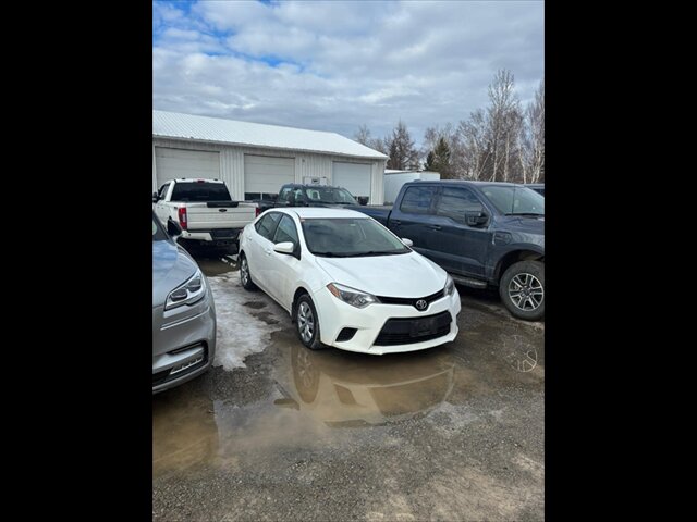 2014 Toyota Corolla LE   - Photo 1 - Kingston, ON K7L 4V3