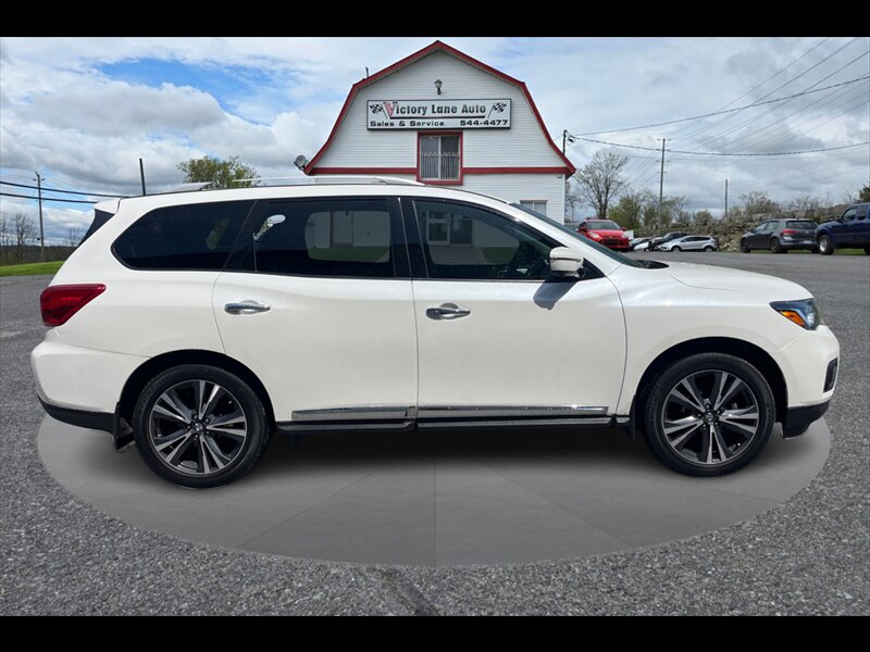 2019 Nissan Pathfinder Platinum  