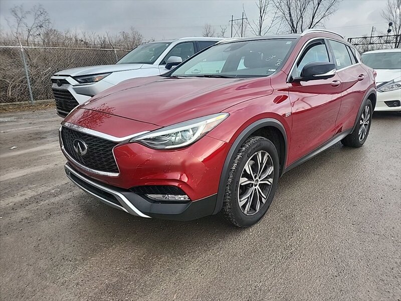 2018 INFINITI QX30 Premium  