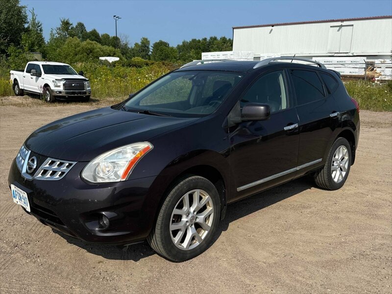 2011 Nissan Rogue SL   - Photo 1 - Kingston, ON K7L 4V3