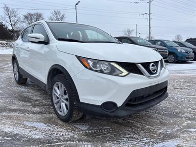 2017 Nissan Qashqai S  