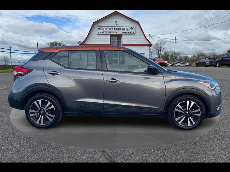 2019 Nissan Kicks SV  