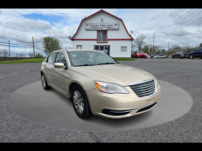 2014 Chrysler 200 LX  