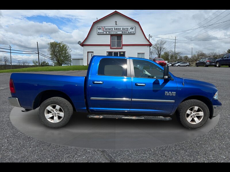 2016 RAM 1500 SLT  