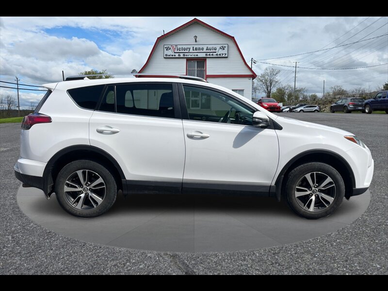 2018 Toyota RAV4 XLE AWD  