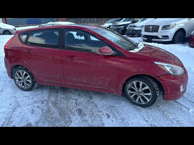 2016 Hyundai ACCENT SE   - Photo 1 - Kingston, ON K7L 4V3