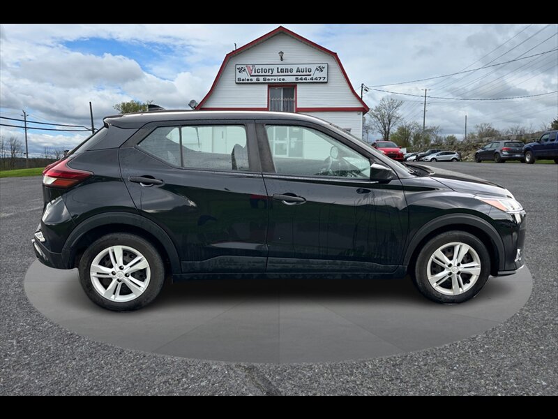 2021 Nissan Kicks S  