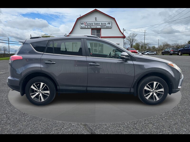 2018 Toyota RAV4 LE AWD  NEW BRAKES