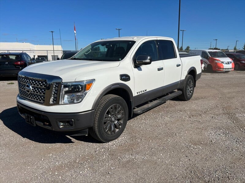 2017 Nissan Titan Platinum   - Photo 1 - Kingston, ON K7L 4V3