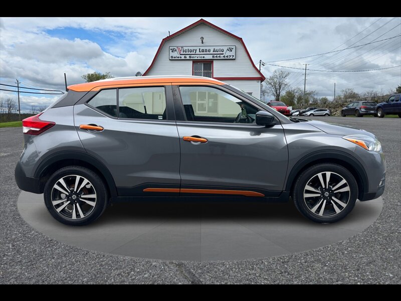 2018 Nissan Kicks SR  